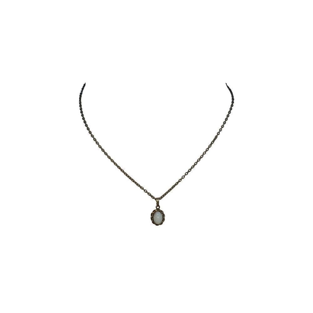 RAINBOW MOON STONE PENDANT & CHAIN